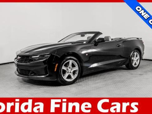 Used 2023 Chevrolet Camaro LT image 1