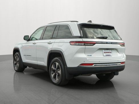 Used 2022 Jeep Grand Cherokee Limited 4xe w/ Luxury Tech Group II AWD/4WD image 5