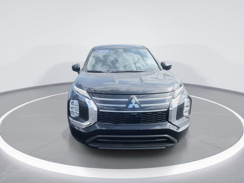 New 2025 Mitsubishi Outlander ES image 3