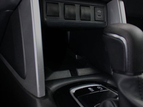 Used 2024 Toyota Corolla Cross LE image 30