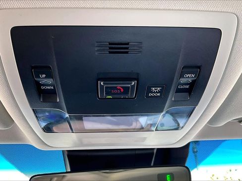 Used 2021 Lexus ES 300h w/ Premium Package FWD image 33