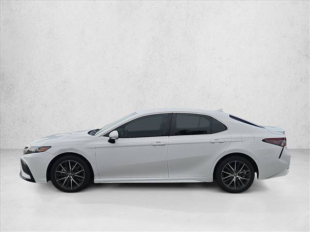 Used 2021 Toyota Camry SE w/ Convenience Package FWD image 5