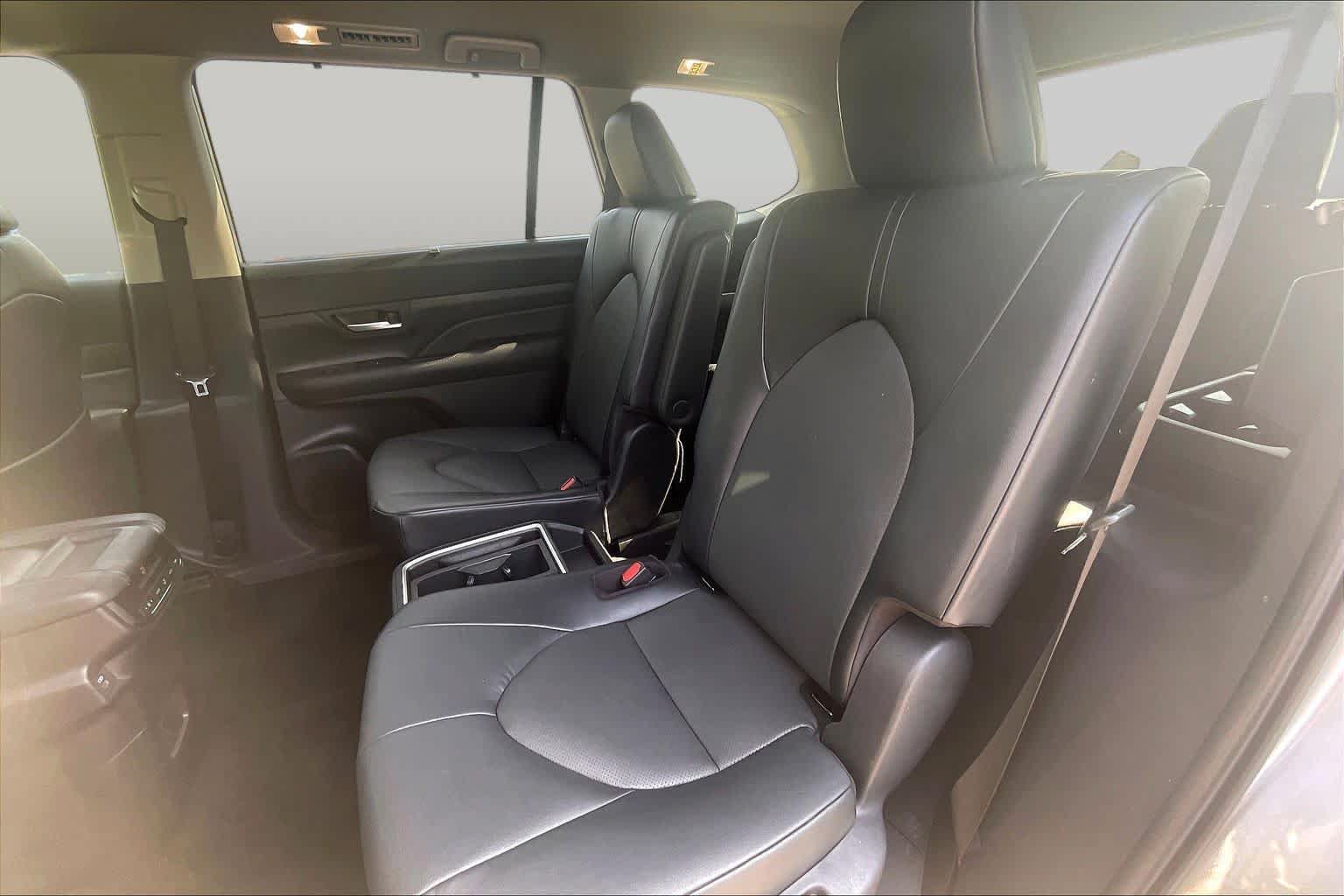 Used 2026 Toyota Grand Highlander FWD image 20