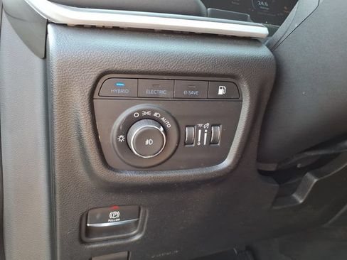Used 2024 Jeep Grand Cherokee Limited 4xe AWD/4WD image 8