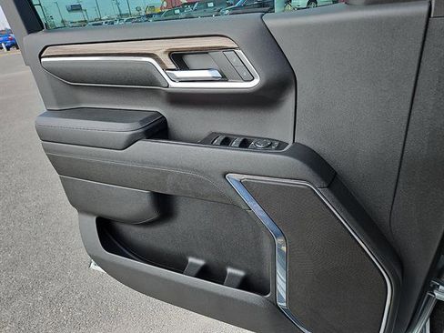 Used 2024 Chevrolet Silverado 1500 RST w/ Z71 Off-Road Package image 14