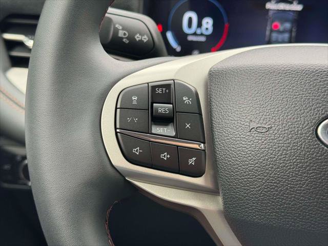 Used 2026 Ford Explorer Active AWD/4WD image 23