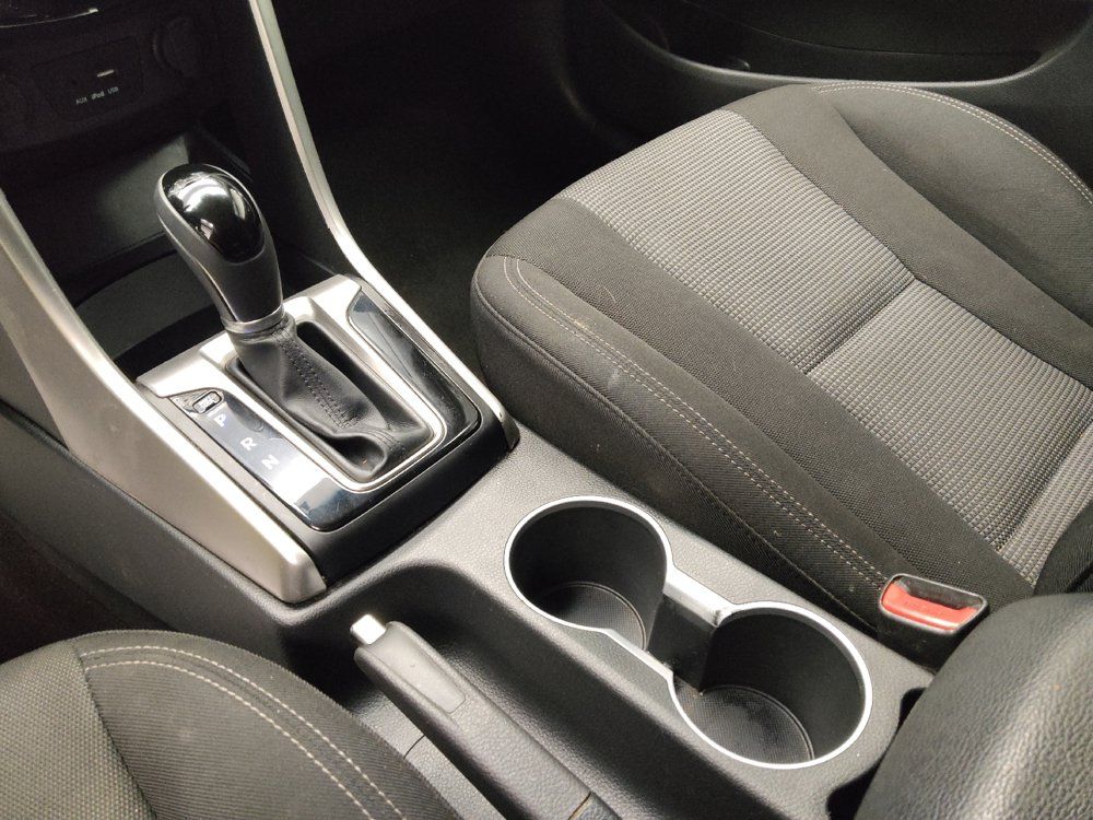 Used 2016 Hyundai Elantra GT FWD image 26