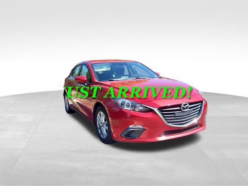 Used 2016 MAZDA MAZDA3 i Sport w/ Preferred Equipment Package FWD image 3