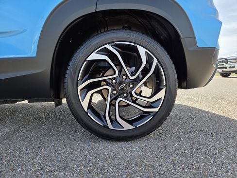 Used 2025 Chevrolet TrailBlazer RS w/ Convenience Package image 9