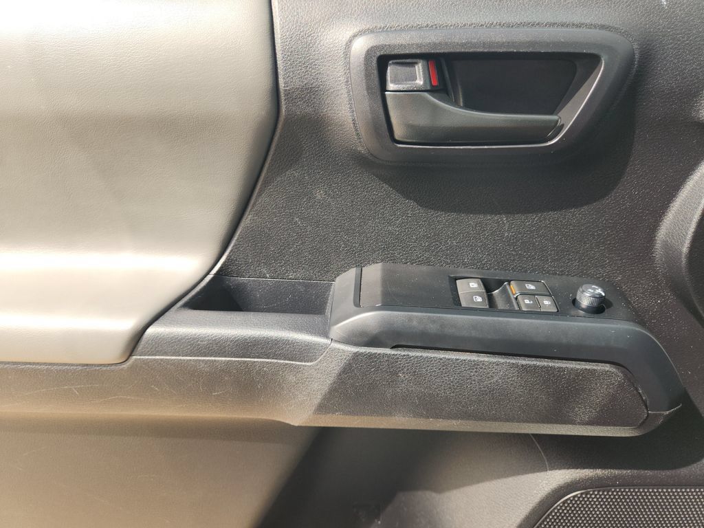 Used 2022 Toyota Tacoma SR RWD image 22