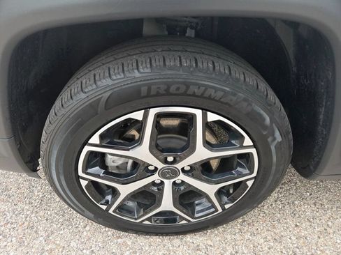 Used 2025 Jeep Compass Limited AWD/4WD image 35