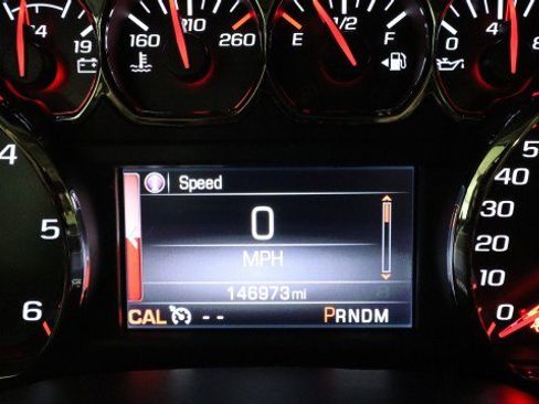 Used 2015 GMC Sierra 1500 SLT w/ SLT Crew Cab Value Package AWD/4WD image 22