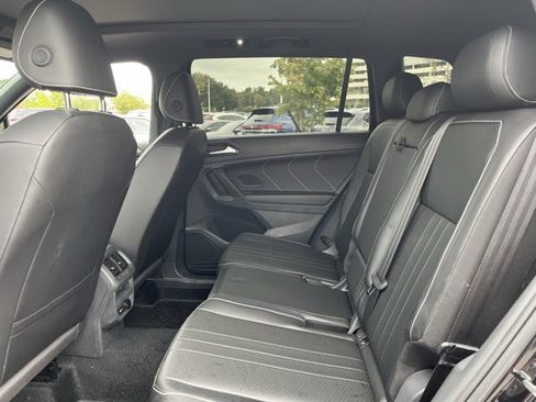Certified 2024 Volkswagen Tiguan SE R-Line image 13