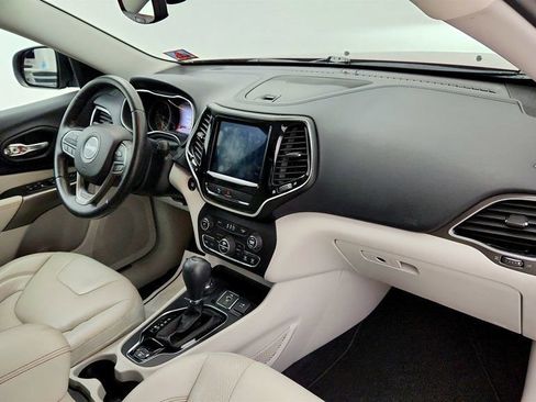 Used 2019 Jeep Cherokee Limited AWD/4WD image 25