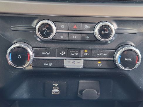 Used 2025 Ford F150 XLT w/ Equipment Group 301A Standard RWD image 19