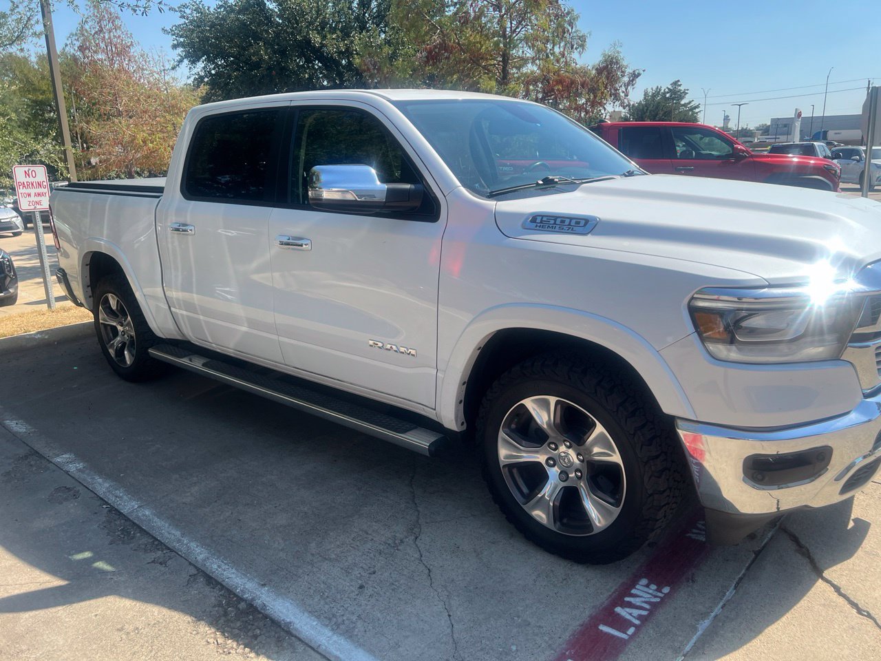 Used 2019 RAM 1500 Laramie AWD/4WD image 8