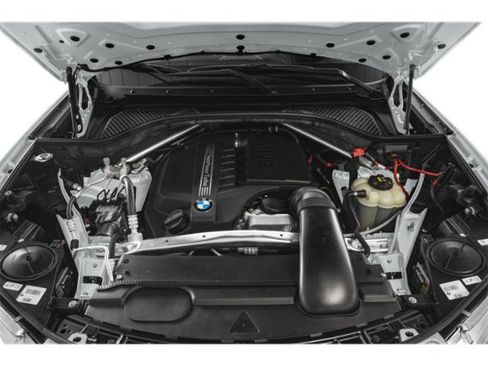 Used 2019 BMW X6 xDrive35i w/ M Sport Package AWD/4WD image 16