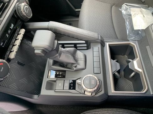 New 2026 Toyota 4Runner SR5 AWD/4WD image 23