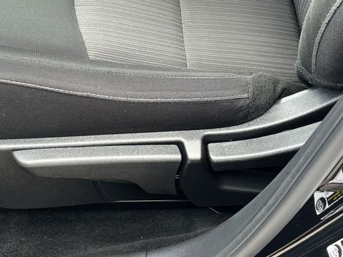 Used 2025 Nissan Sentra SV FWD image 22