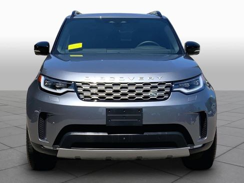 Used 2025 Land Rover Discovery S AWD/4WD image 4