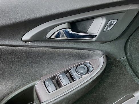 Used 2024 Chevrolet Malibu LT image 9