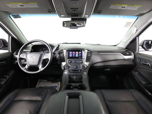Used 2018 Chevrolet Suburban LT w/ Luxury Package RWD image 28
