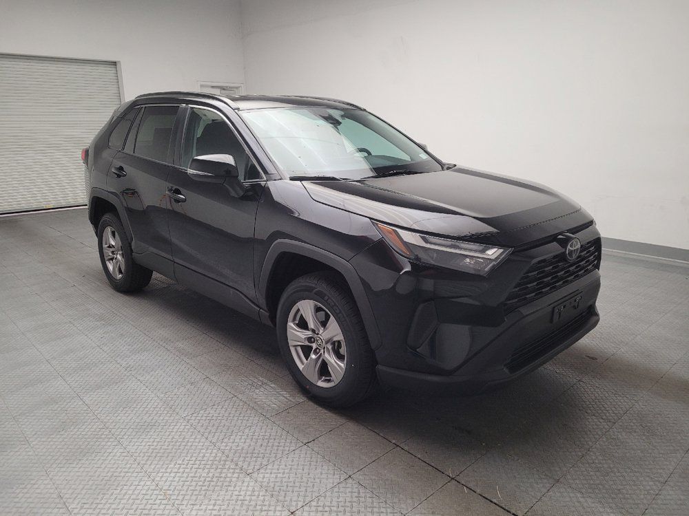 Used 2022 Toyota RAV4 XLE FWD image 13