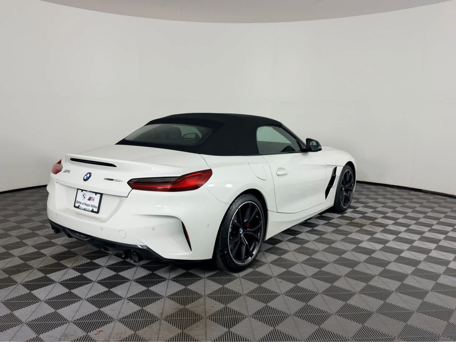 Used 2026 BMW Z4 sDrive30i w/ Premium Package RWD image 3