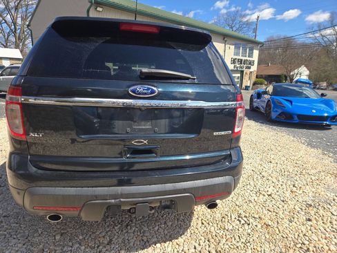 Used 2014 Ford Explorer XLT w/ Equipment Group 202A image 6