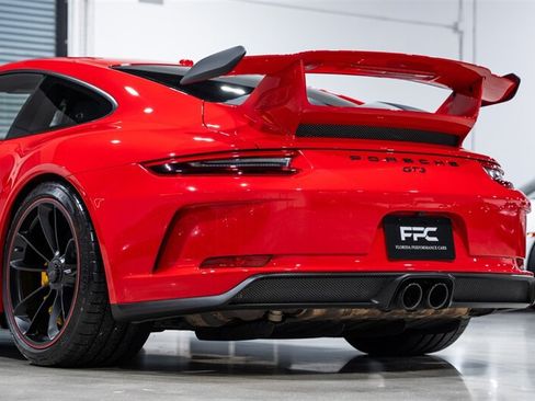 Used 2019 Porsche 911 GT3 RWD image 12