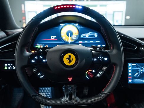 Certified 2025 Ferrari 12Cilindri RWD image 5