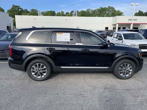 Used 2023 Kia Telluride LX FWD image 11