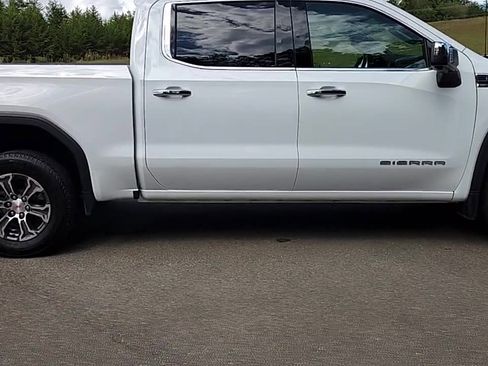 Used 2025 GMC Sierra 1500 SLT image 8
