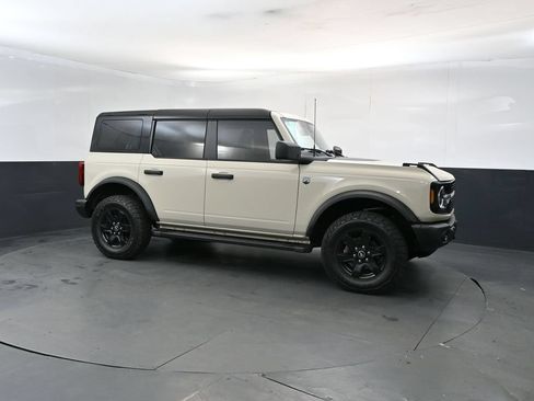 Used 2025 Ford Bronco Big Bend w/ Black Diamond Package AWD/4WD image 7