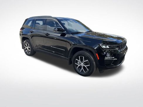 Certified 2025 Jeep Grand Cherokee Limited w/ MOPAR Finishing Package image 2