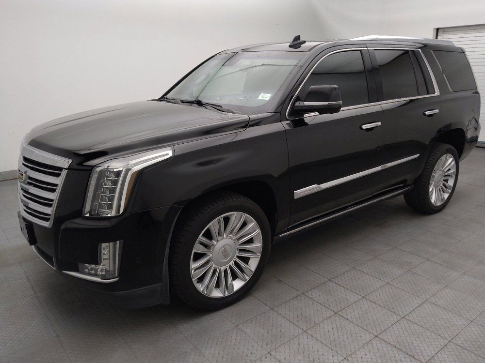 Used 2018 Cadillac Escalade Platinum RWD image 2