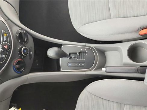 Used 2015 Hyundai Accent GLS image 21