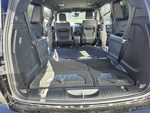 New 2026 Chrysler Pacifica Select image 12