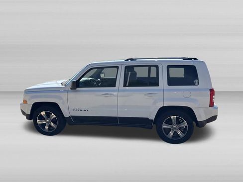 Used 2016 Jeep Patriot High Altitude FWD image 6