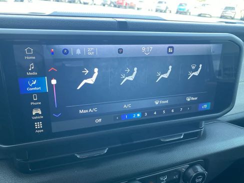 Used 2025 Jeep Wrangler Sport S image 18