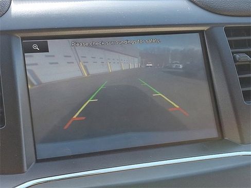 Used 2013 Lincoln MKS AWD image 18