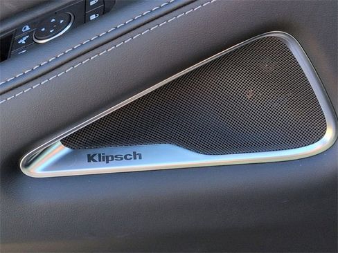 New 2026 INFINITI QX60 Luxe w/ Family Package image 17