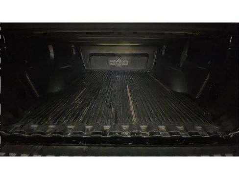 Used 2014 GMC Sierra 1500 SLT w/ SLT Crew Cab Value Package AWD/4WD image 17