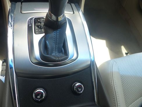 Used 2011 INFINITI G25 Journey RWD image 23