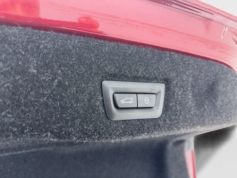 Used 2025 BMW i5 eDrive40i w/ M Sport Package RWD image 13