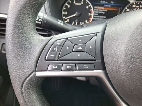 Used 2022 Nissan Altima 2.5 SV image 21