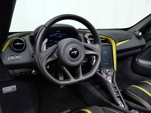 Used 2022 McLaren 720S Spider image 20