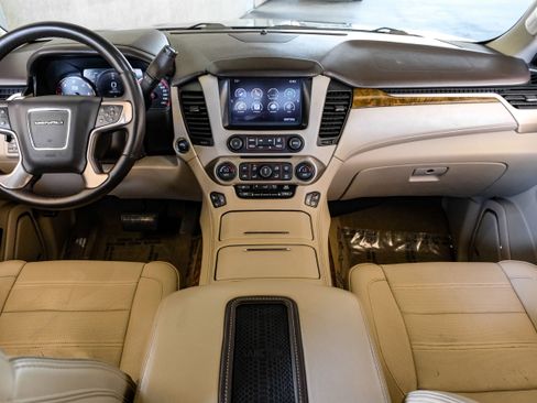 Used 2016 GMC Yukon Denali w/ Open Road Package image 13