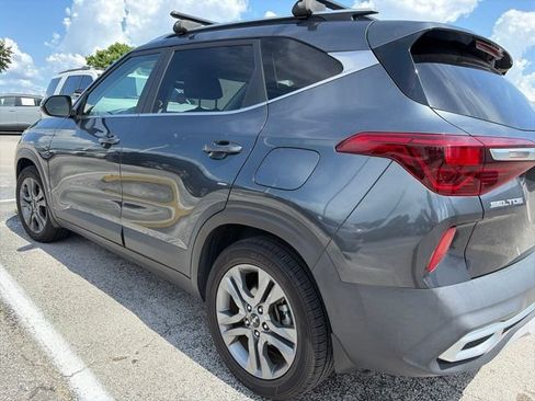 Used 2022 Kia Seltos S FWD image 6