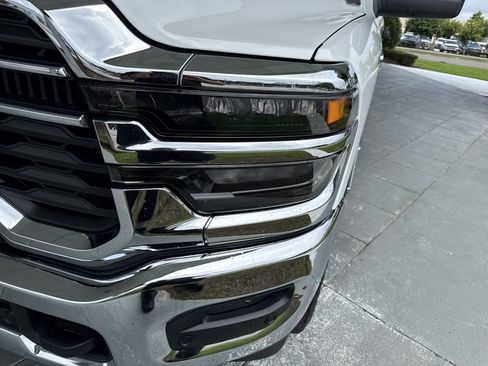 Used 2025 RAM 2500 Big Horn AWD/4WD image 5
